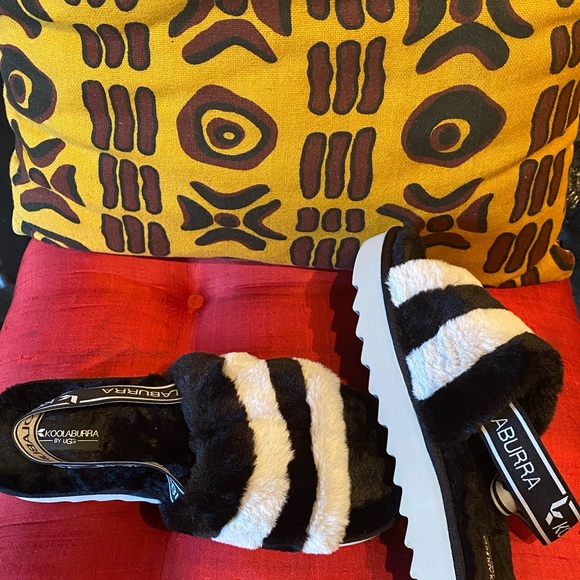 Faux Fur Sandal/Slipper by Kookaburra an Ugg brand - Picture 3 of 3